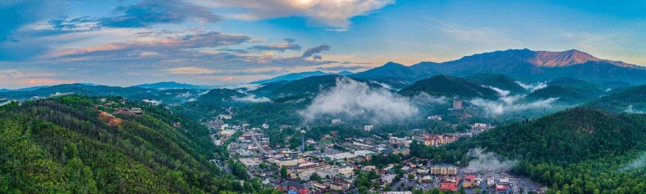 Smoky Mountains Studio With Balcony Гетлинбург Екстериор снимка