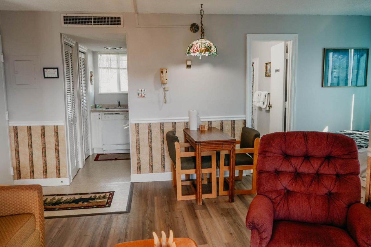 Smoky Mountains Studio With Balcony Гетлинбург Екстериор снимка